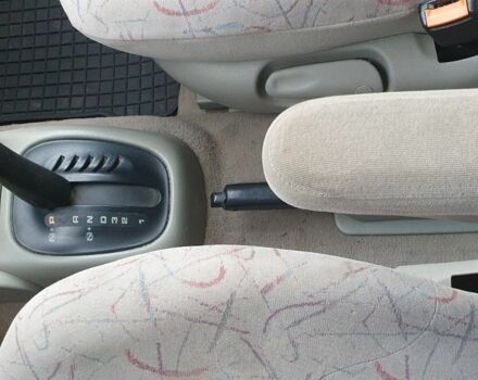 Черный Фольксваген Шаран, объемом двигателя 2 л и пробегом 300 тыс. км за 4000 $, фото 2 на Automoto.ua