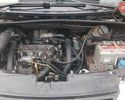 Черный Фольксваген Шаран, объемом двигателя 1.9 л и пробегом 391 тыс. км за 2950 $, фото 19 на Automoto.ua