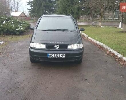 Черный Фольксваген Шаран, объемом двигателя 1.9 л и пробегом 391 тыс. км за 2950 $, фото 2 на Automoto.ua