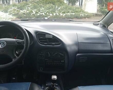 Черный Фольксваген Шаран, объемом двигателя 1.9 л и пробегом 391 тыс. км за 2950 $, фото 14 на Automoto.ua