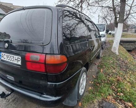 Черный Фольксваген Шаран, объемом двигателя 1.9 л и пробегом 405 тыс. км за 3450 $, фото 5 на Automoto.ua