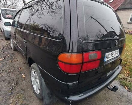 Черный Фольксваген Шаран, объемом двигателя 1.9 л и пробегом 405 тыс. км за 3450 $, фото 6 на Automoto.ua