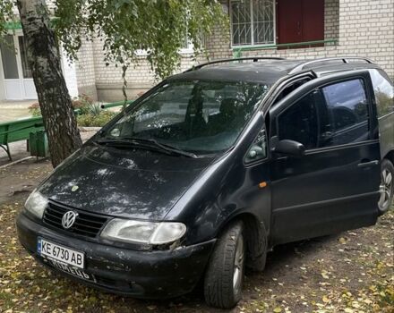 Черный Фольксваген Шаран, объемом двигателя 2.8 л и пробегом 340 тыс. км за 1700 $, фото 3 на Automoto.ua