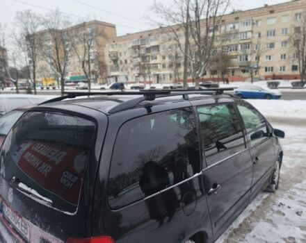 Черный Фольксваген Шаран, объемом двигателя 2 л и пробегом 438 тыс. км за 5700 $, фото 3 на Automoto.ua