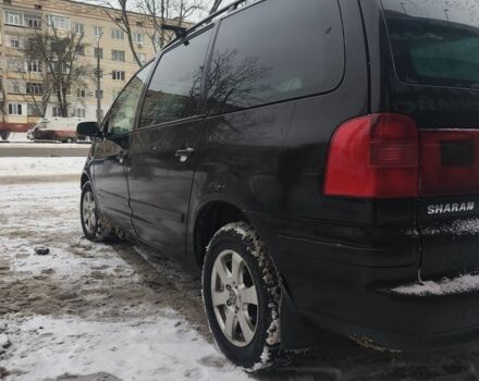 Черный Фольксваген Шаран, объемом двигателя 2 л и пробегом 438 тыс. км за 5700 $, фото 5 на Automoto.ua