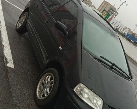 Черный Фольксваген Шаран, объемом двигателя 1.8 л и пробегом 38 тыс. км за 4100 $, фото 3 на Automoto.ua