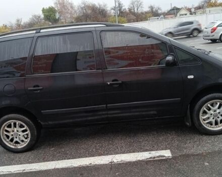 Черный Фольксваген Шаран, объемом двигателя 1.8 л и пробегом 38 тыс. км за 4100 $, фото 4 на Automoto.ua