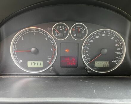 Черный Фольксваген Шаран, объемом двигателя 1.9 л и пробегом 522 тыс. км за 4200 $, фото 4 на Automoto.ua