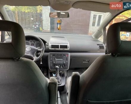 Черный Фольксваген Шаран, объемом двигателя 1.9 л и пробегом 522 тыс. км за 4200 $, фото 5 на Automoto.ua