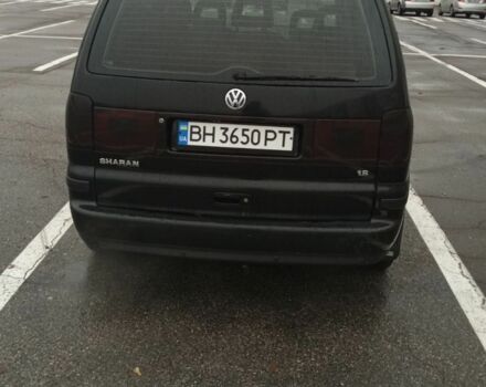 Черный Фольксваген Шаран, объемом двигателя 1.8 л и пробегом 38 тыс. км за 4100 $, фото 2 на Automoto.ua