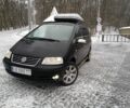 Черный Фольксваген Шаран, объемом двигателя 0 л и пробегом 300 тыс. км за 7200 $, фото 3 на Automoto.ua