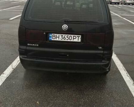 Черный Фольксваген Шаран, объемом двигателя 1.8 л и пробегом 38 тыс. км за 4100 $, фото 1 на Automoto.ua