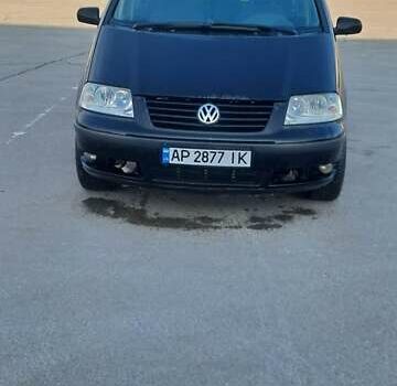 Черный Фольксваген Шаран, объемом двигателя 1.78 л и пробегом 236 тыс. км за 5500 $, фото 1 на Automoto.ua