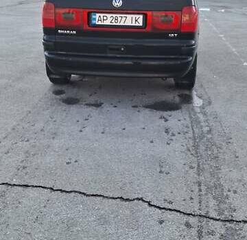 Черный Фольксваген Шаран, объемом двигателя 1.78 л и пробегом 236 тыс. км за 5500 $, фото 5 на Automoto.ua