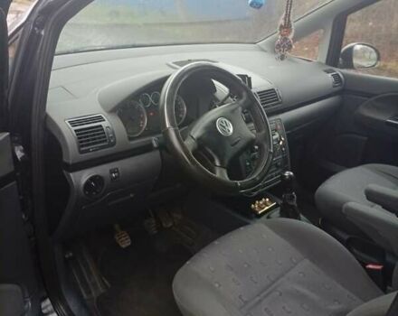 Черный Фольксваген Шаран, объемом двигателя 1.9 л и пробегом 350 тыс. км за 5000 $, фото 9 на Automoto.ua