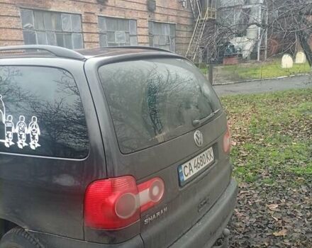 Черный Фольксваген Шаран, объемом двигателя 1.9 л и пробегом 350 тыс. км за 5000 $, фото 2 на Automoto.ua