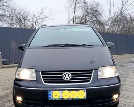 Черный Фольксваген Шаран, объемом двигателя 1 л и пробегом 260 тыс. км за 6500 $, фото 3 на Automoto.ua