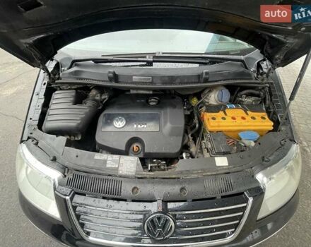 Черный Фольксваген Шаран, объемом двигателя 1.9 л и пробегом 223 тыс. км за 5500 $, фото 6 на Automoto.ua