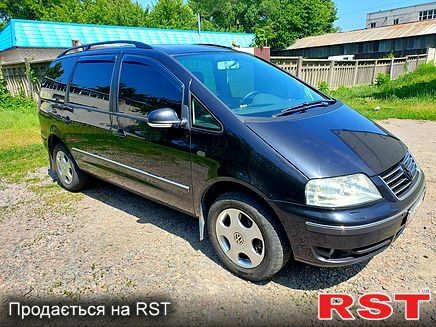 Черный Фольксваген Шаран, объемом двигателя 1.9 л и пробегом 340 тыс. км за 8500 $, фото 2 на Automoto.ua