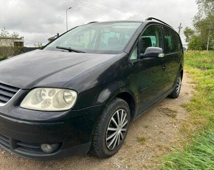 Черный Фольксваген Шаран, объемом двигателя 2 л и пробегом 300 тыс. км за 2810 $, фото 1 на Automoto.ua