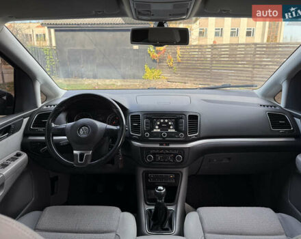 Черный Фольксваген Шаран, объемом двигателя 2 л и пробегом 245 тыс. км за 9900 $, фото 26 на Automoto.ua