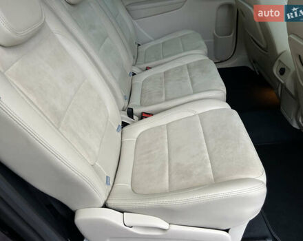 Чорний Фольксваген Шаран, об'ємом двигуна 2 л та пробігом 111 тис. км за 16700 $, фото 61 на Automoto.ua