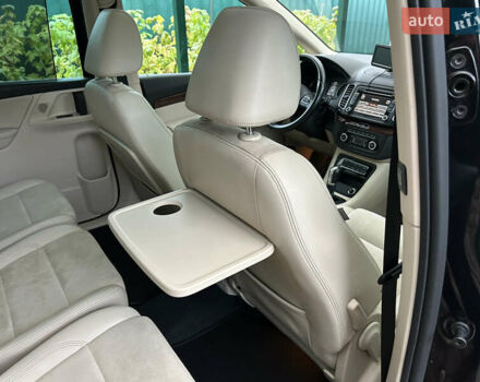 Чорний Фольксваген Шаран, об'ємом двигуна 2 л та пробігом 111 тис. км за 16700 $, фото 63 на Automoto.ua