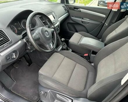 Черный Фольксваген Шаран, объемом двигателя 2 л и пробегом 477 тыс. км за 12300 $, фото 17 на Automoto.ua