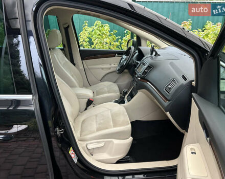 Чорний Фольксваген Шаран, об'ємом двигуна 2 л та пробігом 111 тис. км за 16700 $, фото 65 на Automoto.ua