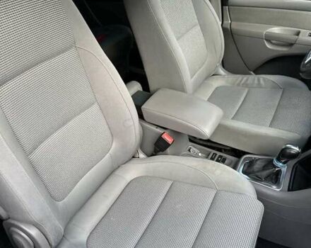 Черный Фольксваген Шаран, объемом двигателя 2 л и пробегом 319 тыс. км за 11500 $, фото 17 на Automoto.ua