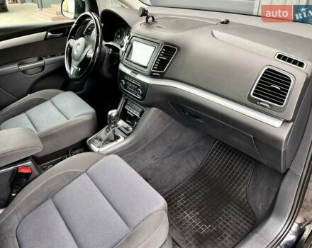 Черный Фольксваген Шаран, объемом двигателя 2 л и пробегом 265 тыс. км за 14500 $, фото 70 на Automoto.ua