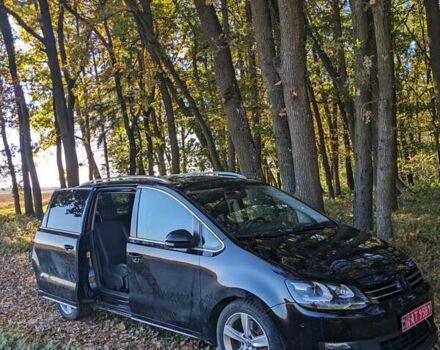 Черный Фольксваген Шаран, объемом двигателя 2 л и пробегом 218 тыс. км за 15850 $, фото 1 на Automoto.ua