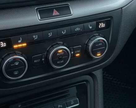 Черный Фольксваген Шаран, объемом двигателя 2 л и пробегом 235 тыс. км за 13950 $, фото 4 на Automoto.ua