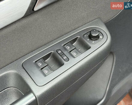Чорний Фольксваген Шаран, об'ємом двигуна 2 л та пробігом 250 тис. км за 15900 $, фото 19 на Automoto.ua