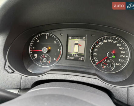 Чорний Фольксваген Шаран, об'ємом двигуна 2 л та пробігом 250 тис. км за 15900 $, фото 91 на Automoto.ua