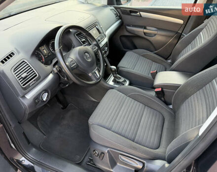 Чорний Фольксваген Шаран, об'ємом двигуна 2 л та пробігом 250 тис. км за 15900 $, фото 68 на Automoto.ua