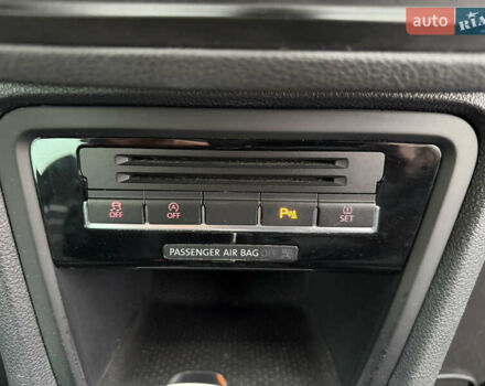 Чорний Фольксваген Шаран, об'ємом двигуна 2 л та пробігом 250 тис. км за 15900 $, фото 94 на Automoto.ua