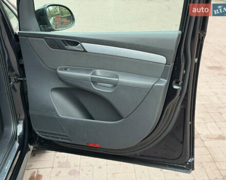 Чорний Фольксваген Шаран, об'ємом двигуна 2 л та пробігом 250 тис. км за 15900 $, фото 22 на Automoto.ua