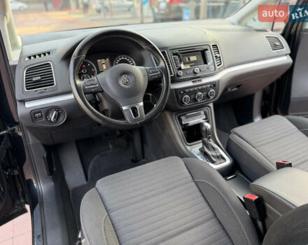 Чорний Фольксваген Шаран, об'ємом двигуна 2 л та пробігом 250 тис. км за 15900 $, фото 32 на Automoto.ua