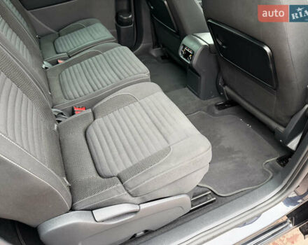 Чорний Фольксваген Шаран, об'ємом двигуна 2 л та пробігом 250 тис. км за 15900 $, фото 74 на Automoto.ua