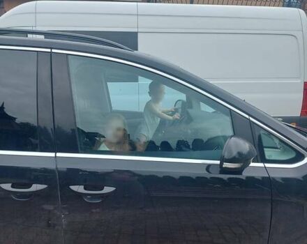 Черный Фольксваген Шаран, объемом двигателя 1.97 л и пробегом 315 тыс. км за 16000 $, фото 7 на Automoto.ua