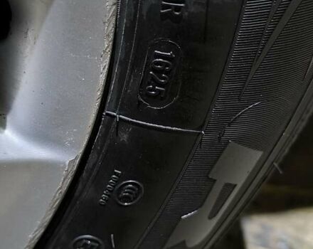 Черный Фольксваген Шаран, объемом двигателя 2 л и пробегом 147 тыс. км за 20000 $, фото 19 на Automoto.ua