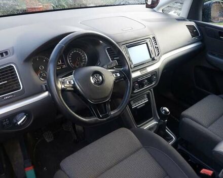 Черный Фольксваген Шаран, объемом двигателя 1.97 л и пробегом 315 тыс. км за 16000 $, фото 10 на Automoto.ua