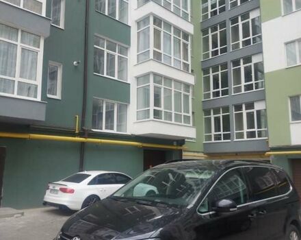 Черный Фольксваген Шаран, объемом двигателя 1.97 л и пробегом 315 тыс. км за 16000 $, фото 3 на Automoto.ua