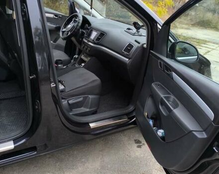 Черный Фольксваген Шаран, объемом двигателя 2 л и пробегом 147 тыс. км за 20000 $, фото 7 на Automoto.ua