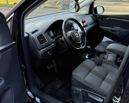 Черный Фольксваген Шаран, объемом двигателя 2 л и пробегом 432 тыс. км за 18300 $, фото 4 на Automoto.ua