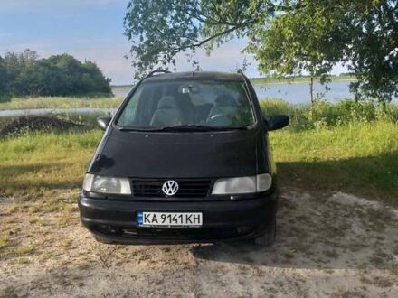 Фольксваген Шаран 1996 в Калиновке на Automoto.ua Черный Фольксваген Шаран, объемом двигателя 2.8 л и пробегом 390 тыс. км за 2500 $, фото 1 на Automoto.ua