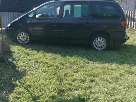 Черный Фольксваген Шаран, объемом двигателя 1.9 л и пробегом 220 тыс. км за 2100 $, фото 1 на Automoto.ua