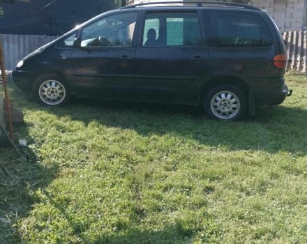 Черный Фольксваген Шаран, объемом двигателя 1.9 л и пробегом 220 тыс. км за 2100 $, фото 1 на Automoto.ua