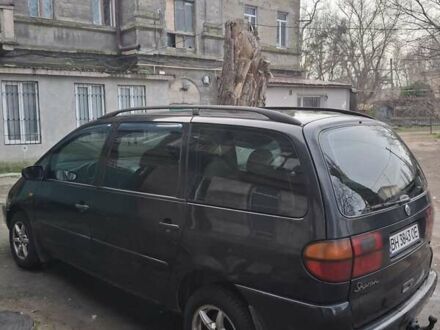 Черный Фольксваген Шаран, объемом двигателя 1.9 л и пробегом 280 тыс. км за 3000 $, фото 1 на Automoto.ua